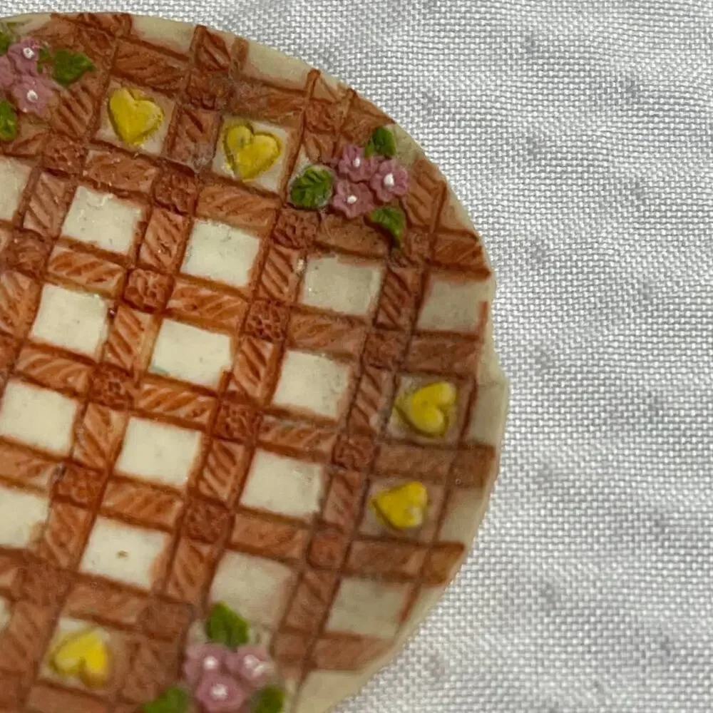 Vintage 7PC Dollhouse Ceramic Kitchen Accessories Cup & Saucer Tea Pot